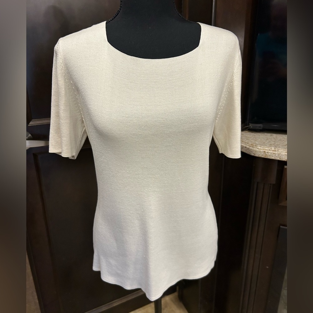 Geoffrey Beene silk sweater short sleeve cream color medium size